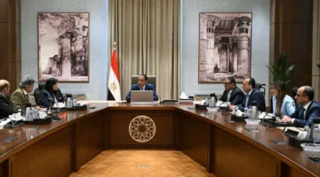 رئيس الوزراء يتناول التوصيات والاقتراحات المقدمة في برنامج “المواجهة” التلفزيوني