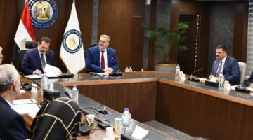 وزير البترول يجتمع بشكل موسع مع المساهمين في شركة أبوطرطور لإنتاج حامض الفوسفوريك
