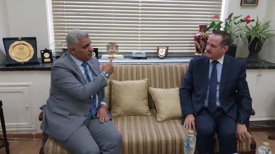 «د. العزازي» يجتمع بالدكتور يوسف مشاري في جامعة الدول العربية «د. العزازي» يجتمع بالدكتور يوسف مشاري في جامعة الدول العربية