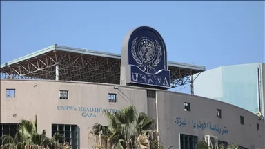 الأونروا تؤكد أن نظام المساعدات الأمريكية لا يمكنه حل مشكلة الجوع في غزة الأونروا تؤكد أن نظام المساعدات الأمريكية لا يمكنه حل مشكلة الجوع في غزة
