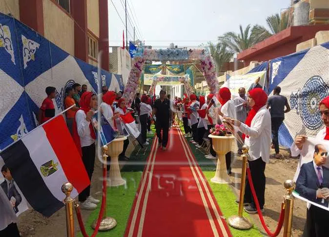 أهالي قرية حاجة في دمياط يستقبلون وزير الشباب والرياضة بعزف المزمار البلدي أهالي قرية حاجة في دمياط يستقبلون وزير الشباب والرياضة بعزف المزمار البلدي