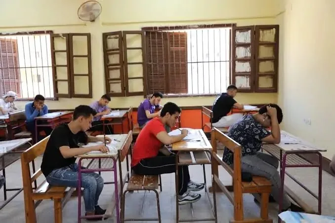 تراجع مجموع الثانوية العامة إلى 320 نقطة.. اكتشف درجات كل مادة تراجع مجموع الثانوية العامة إلى 320 نقطة.. اكتشف درجات كل مادة