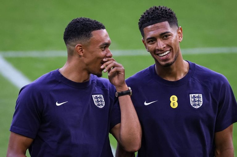 ترينت ألكسندر أرنولد وقميص ريال مدريد