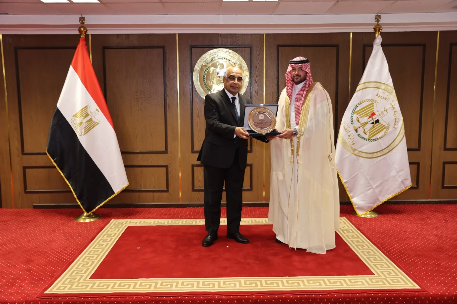 وزير العدل يشارك في اختتام الدورة التدريبية لقادة القضاء العسكري وزير العدل يشارك في اختتام الدورة التدريبية لقادة القضاء العسكري