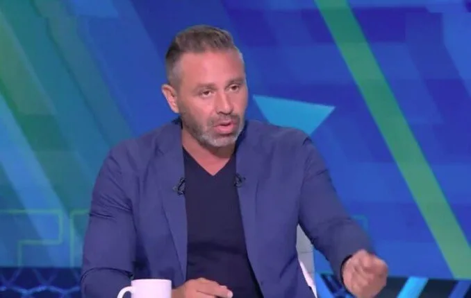 «يؤكد على ثقته بالمستقبل».. حازم إمام يعبّر عن إعجابه بصفقة الأهلي قبيل مباراة إنتر ميامي. «يؤكد على ثقته بالمستقبل».. حازم إمام يعبّر عن إعجابه بصفقة الأهلي قبيل مباراة إنتر ميامي.