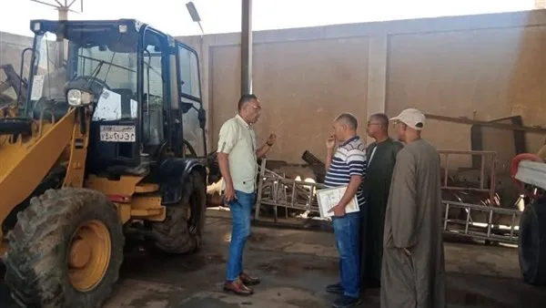 “الزرقاني” يراقب تقدم العمل في وحدة كفر عشما ويتابع تجهيزات الحملة الميكانيكية “الزرقاني” يراقب تقدم العمل في وحدة كفر عشما ويتابع تجهيزات الحملة الميكانيكية
