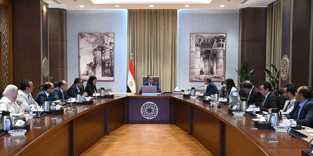 رئيس الوزراء يراجع التحضيرات لإجراء التعداد الشامل للإسكان والسكان والمنشآت في 2027 رئيس الوزراء يراجع التحضيرات لإجراء التعداد الشامل للإسكان والسكان والمنشآت في 2027