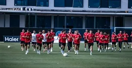 قرار عاجل: إنهاء عقد لاعب الأهلي وانتقاله بشكل نهائي. قرار عاجل: إنهاء عقد لاعب الأهلي وانتقاله بشكل نهائي.