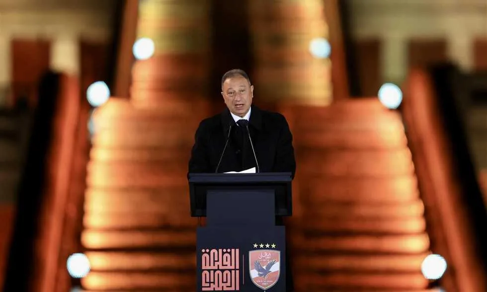 الخطيب يعتذر عن غيابه عن كأس العالم للأندية نتيجة ظروف صحية. الخطيب يعتذر عن غيابه عن كأس العالم للأندية نتيجة ظروف صحية.