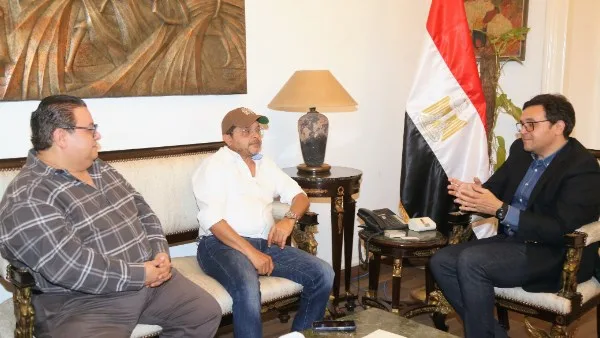 بتوجيه من وزير الثقافة | محمد هنيدي يُدشّن أبرز مسرح تاريخي في مصر من خلال هذا العرض بتوجيه من وزير الثقافة | محمد هنيدي يُدشّن أبرز مسرح تاريخي في مصر من خلال هذا العرض