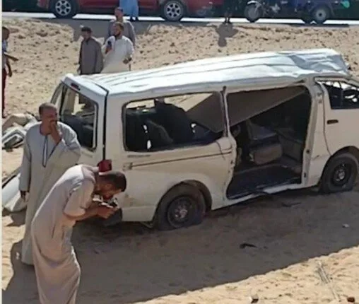 3 وفيات و11 مصابًا.. ننشر أسماء ضحايا حادث انقلاب في صحراء المنيا 3 وفيات و11 مصابًا.. ننشر أسماء ضحايا حادث انقلاب في صحراء المنيا
