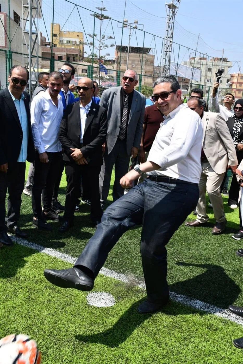 وزير الشباب ومحافظ دمياط يطلقان ملعب كرة القدم في نادي كفر سعد وزير الشباب ومحافظ دمياط يطلقان ملعب كرة القدم في نادي كفر سعد