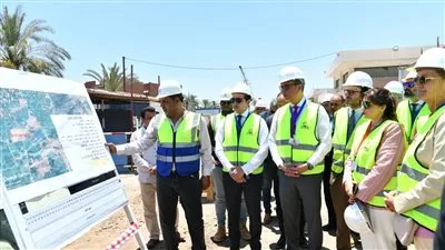 محافظ الفيوم ورئيسة بعثة الاتحاد الأوروبي في مصر يزوران مشروع تجديد محطة معالجة مياه الصرف الصحي في قرية أبو جنشو بمركز أبشواي محافظ الفيوم ورئيسة بعثة الاتحاد الأوروبي في مصر يزوران مشروع تجديد محطة معالجة مياه الصرف الصحي في قرية أبو جنشو بمركز أبشواي