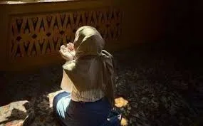 أحكام الصلاة في البنطلونات الضيقة للنساء والرجال: دار الإفتاء توضح الرأي النهائي أحكام الصلاة في البنطلونات الضيقة للنساء والرجال: دار الإفتاء توضح الرأي النهائي