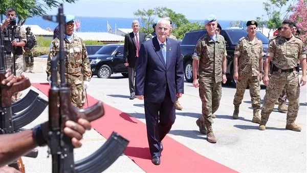 وزير الدفاع من مركز قيادة “اليونيفيل”: “أشكر باسم لبنان وباسم الجنوب وسكانه!” وزير الدفاع من مركز قيادة “اليونيفيل”: “أشكر باسم لبنان وباسم الجنوب وسكانه!”