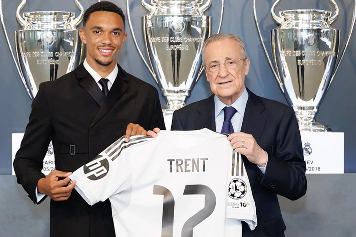 أرنولد يرتدي القميص رقم 12 في كأس العالم للأندية أرنولد يرتدي القميص رقم 12 في كأس العالم للأندية