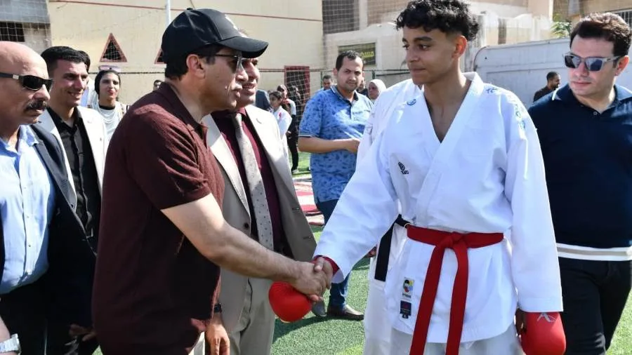 وزير الشباب والرياضة ومحافظ دمياط يستطلعان الفرص الاستثمارية ومشروع البطل الأوليمبي في مركز شباب فارسكور وزير الشباب والرياضة ومحافظ دمياط يستطلعان الفرص الاستثمارية ومشروع البطل الأوليمبي في مركز شباب فارسكور