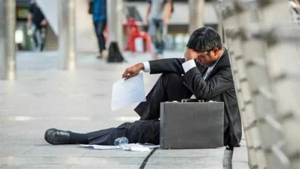 أستاذ اقتصادي يوضح أسباب صعود معدل البطالة في بريطانيا إلى أعلى مستوى له منذ عام 2021. أستاذ اقتصادي يوضح أسباب صعود معدل البطالة في بريطانيا إلى أعلى مستوى له منذ عام 2021.