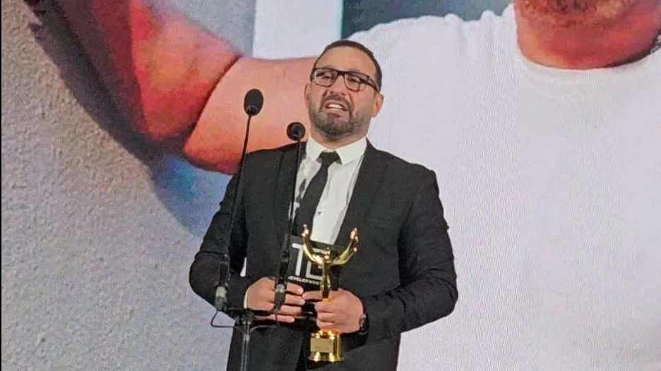 مها الصغير كانت نموذجاً للفضيلة في حياتي.. أحمد السقا يشارك لحظات حزينة من وفاة سليمان عيد مها الصغير كانت نموذجاً للفضيلة في حياتي.. أحمد السقا يشارك لحظات حزينة من وفاة سليمان عيد