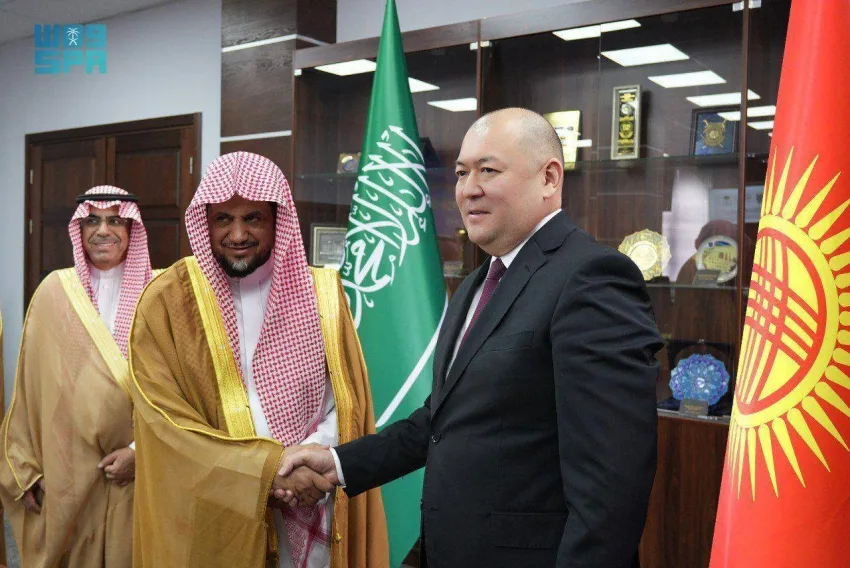 النائب العام يجتمع مع نظيره من قيرغيزستان ويوقعان اتفاقية تعاون. النائب العام يجتمع مع نظيره من قيرغيزستان ويوقعان اتفاقية تعاون.