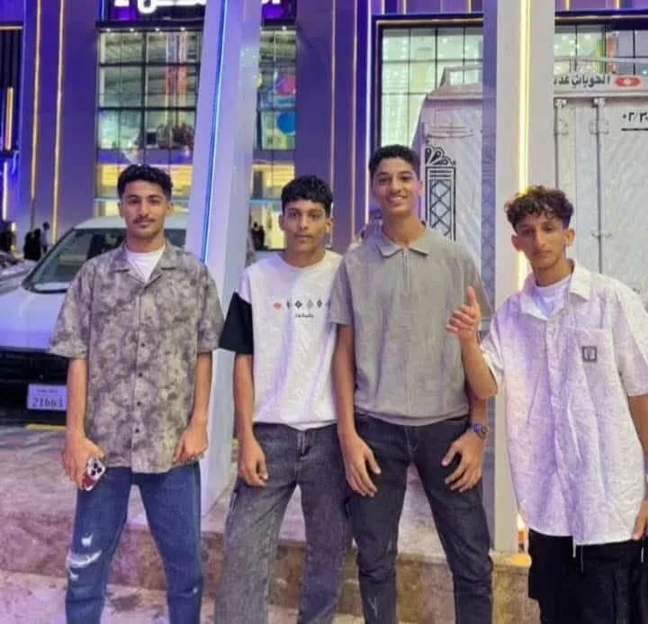 مأساة في اليمن: وفاة أربعة شباب في سيارة والسلطات توضح الملابسات مأساة في اليمن: وفاة أربعة شباب في سيارة والسلطات توضح الملابسات