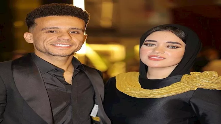 مصطفى فتحي يحتفل بعيد ميلاد زوجته في أجواء مليئة بالرومانسية مصطفى فتحي يحتفل بعيد ميلاد زوجته في أجواء مليئة بالرومانسية