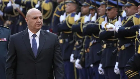 رئيس لبنان يقوم بزيارة إلى الفاتيكان ويلتقي بالبابا يوم الجمعة رئيس لبنان يقوم بزيارة إلى الفاتيكان ويلتقي بالبابا يوم الجمعة