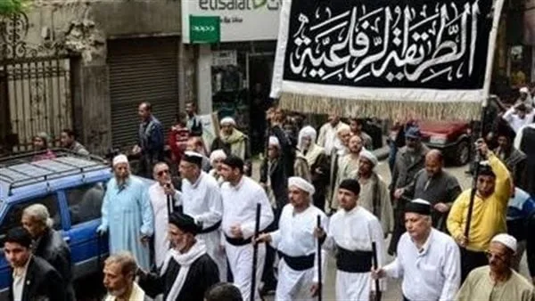 “الطريقة الرفاعية” تعبر عن رفضها لـ “قافلة الصمود” وتؤيد قرارات القيادة السياسية “الطريقة الرفاعية” تعبر عن رفضها لـ “قافلة الصمود” وتؤيد قرارات القيادة السياسية