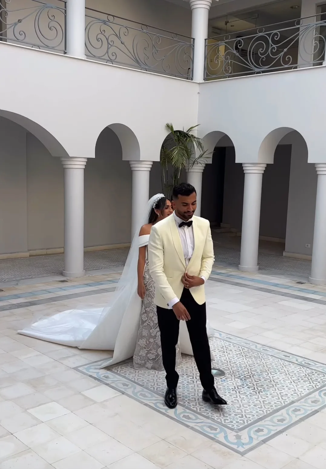 منة القيعي ويوسف حشيش يلهبان مواقع التواصل الاجتماعي.. استمتع بأجمل اللحظات الرومانسية بينهما! منة القيعي ويوسف حشيش يلهبان مواقع التواصل الاجتماعي.. استمتع بأجمل اللحظات الرومانسية بينهما!