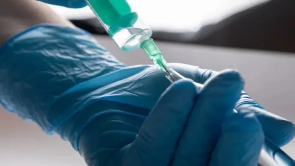 عامل يتوفى بعد تلقي حقنة مضاد حيوي في بولاق الدكرور.. وعائلته تتهم المركز الطبي بالتقصير عامل يتوفى بعد تلقي حقنة مضاد حيوي في بولاق الدكرور.. وعائلته تتهم المركز الطبي بالتقصير