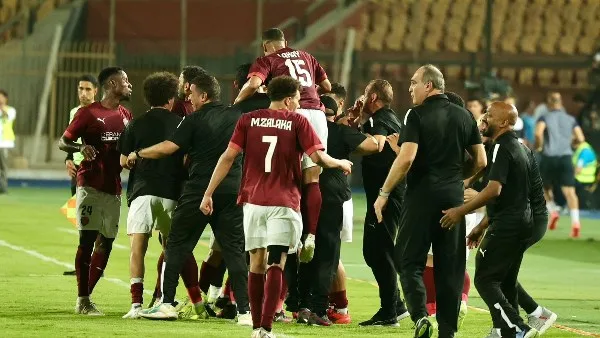 سيراميكا كليوباترا يتوج بلقب كأس رابطة الأندية للمرة الثالثة المتتالية سيراميكا كليوباترا يتوج بلقب كأس رابطة الأندية للمرة الثالثة المتتالية
