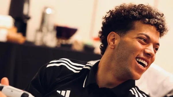 ذا أثلتيك يبرز إمام عاشور: من لاعب متجاهل إلى نجم ساطع في سماء مونديال الأندية ذا أثلتيك يبرز إمام عاشور: من لاعب متجاهل إلى نجم ساطع في سماء مونديال الأندية