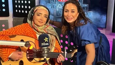 عايدة الأيوبي: لا أفضّل الظهور كثيرًا إلا إذا كان هناك موضوع مهم، وهذا هو سر ارتباط الجمهور بأغانيّ. عايدة الأيوبي: لا أفضّل الظهور كثيرًا إلا إذا كان هناك موضوع مهم، وهذا هو سر ارتباط الجمهور بأغانيّ.