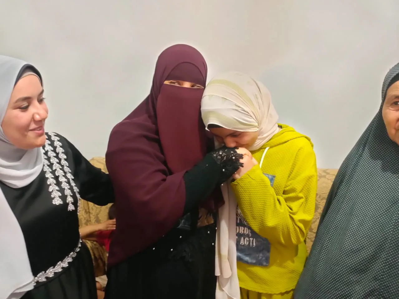 الأولى إعدادية أزهرية بالغربية: منّة من الله بالتفوق.. والقرآن هو دعمي في الحياة الأولى إعدادية أزهرية بالغربية: منّة من الله بالتفوق.. والقرآن هو دعمي في الحياة