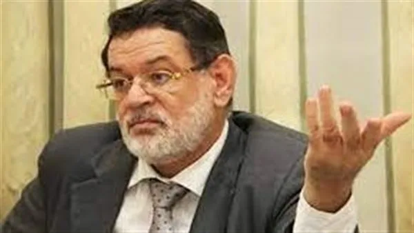 ثروت الخرباوي: الإخوان حاولوا تحويل هيئة كبار العلماء في الأزهر إلى لجنة دينية رقابية بدلاً من القضاة ثروت الخرباوي: الإخوان حاولوا تحويل هيئة كبار العلماء في الأزهر إلى لجنة دينية رقابية بدلاً من القضاة
