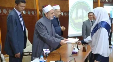 احتفالات وأماني في منازل أوائل المرحلة الابتدائية والإعدادية الأزهرية بالمحافظات.. والمكفوفون يتحدثون عن أسرار النجاح