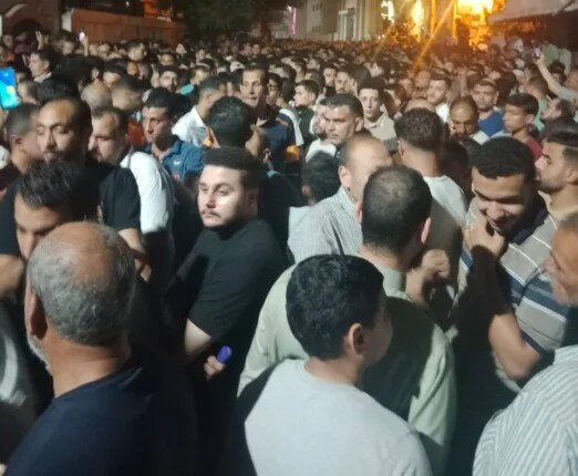 البلد تودع أحمد المسلماني بحضور حاشد في جنازة مهيبة بالبحيرة بعد فقدانه نتيجة الخيانة البلد تودع أحمد المسلماني بحضور حاشد في جنازة مهيبة بالبحيرة بعد فقدانه نتيجة الخيانة