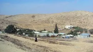 مئات المحتجين في جنوب إسرائيل يعارضون خطة حكومية لهدم قرى بدوية في صحراء النقب مئات المحتجين في جنوب إسرائيل يعارضون خطة حكومية لهدم قرى بدوية في صحراء النقب