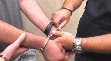 قبض على والد ألقي بمادة كاوية على ابنته في زفتى بالغربية