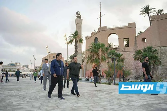 المنفي يتنقل في شوارع طرابلس عقب قراره بمنع المظاهر المسلحة (صور) المنفي يتنقل في شوارع طرابلس عقب قراره بمنع المظاهر المسلحة (صور)