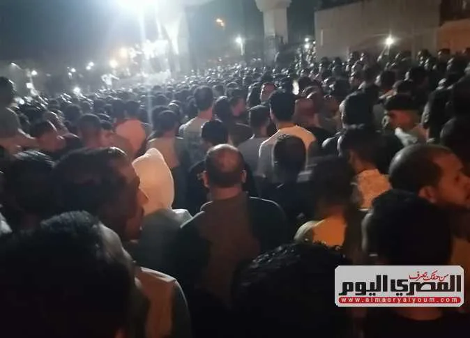 «خيانة في حياتي».. تشييع جنازة «أحمد المسلماني» تاجر الذهب بالبحيرة (صور) «خيانة في حياتي».. تشييع جنازة «أحمد المسلماني» تاجر الذهب بالبحيرة (صور)
