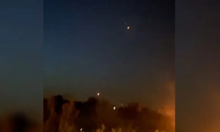 عاجل: الإذاعة العسكرية الإسرائيلية تعلن أن القوات الجوية تهاجم إيران حالياً عاجل: الإذاعة العسكرية الإسرائيلية تعلن أن القوات الجوية تهاجم إيران حالياً