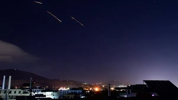 إعلان رسمي من إيران: وقف جميع الرحلات الجوية في مطار الإمام الخميني بطهران إعلان رسمي من إيران: وقف جميع الرحلات الجوية في مطار الإمام الخميني بطهران