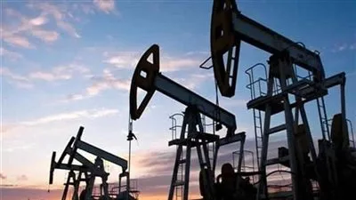 130 دولارًا للبرميل: 3 توقعات تحدد مستقبل أسعار النفط عالمياً 130 دولارًا للبرميل: 3 توقعات تحدد مستقبل أسعار النفط عالمياً