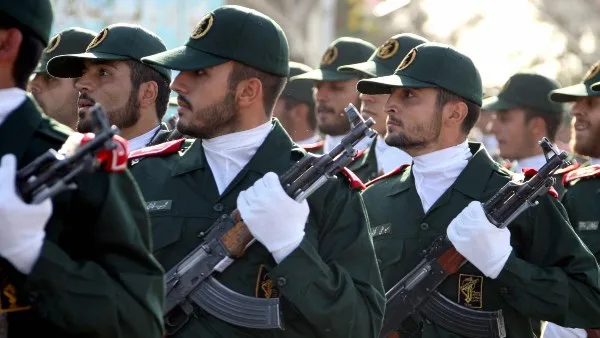البيان الأول: الجيش الإيراني يهدد إسرائيل بــ “رد صارم ومؤلم” البيان الأول: الجيش الإيراني يهدد إسرائيل بــ “رد صارم ومؤلم”