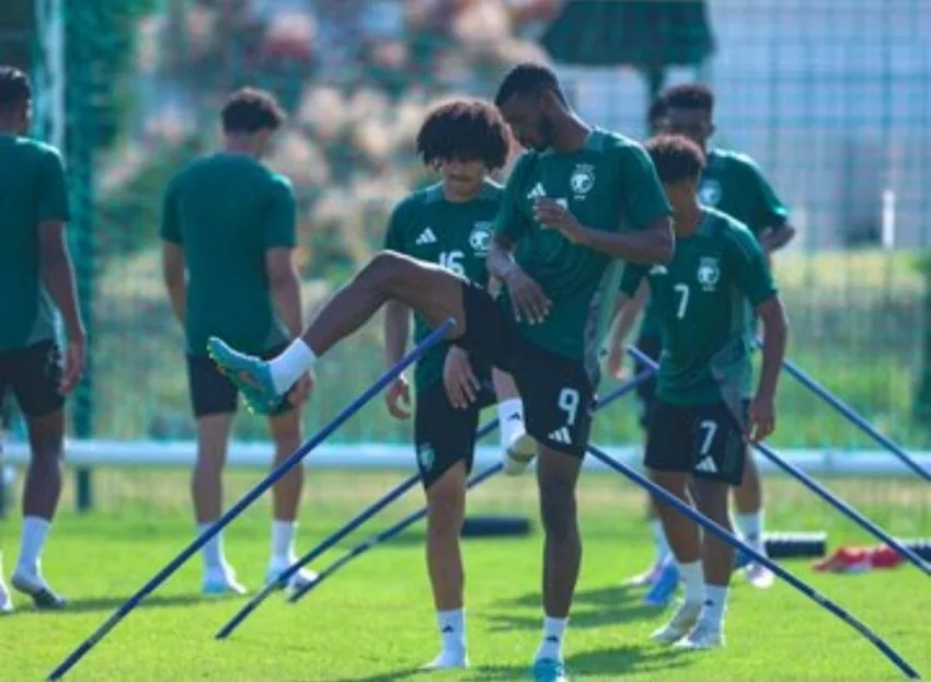 اليوم الجمعة، المنتخب السعودي تحت 23 يلتقي مع الدنمارك في نصف نهائي بطولة تولون الدولية. اليوم الجمعة، المنتخب السعودي تحت 23 يلتقي مع الدنمارك في نصف نهائي بطولة تولون الدولية.