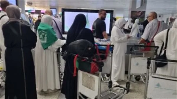 عودة أولى للحجاج اللبنانيين عبر المطار بعد إنهاء مناسك الحج عودة أولى للحجاج اللبنانيين عبر المطار بعد إنهاء مناسك الحج
