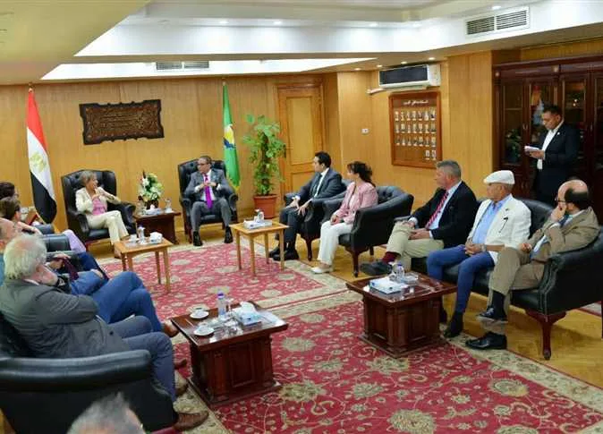 وفد من سفراء الاتحاد الأوروبي في القاهرة يستعرض سبل تعزيز جودة الحياة لسكان الفيوم