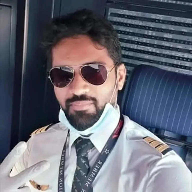 أسماء وصور الطاقم: تفاصيل الحادث المأساوي لطائرة الهند المنكوبة أسماء وصور الطاقم: تفاصيل الحادث المأساوي لطائرة الهند المنكوبة