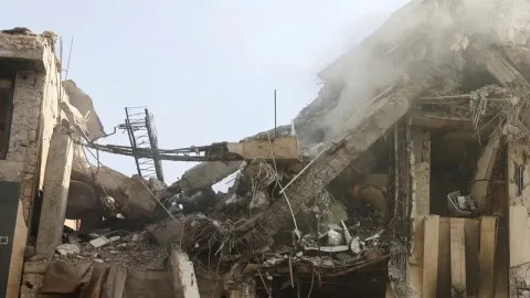 عملية “الأسد النشيط”: خسائر بشرية وقادة مٌغتالون ودمار هائل في هجوم إسرائيلي شرس على منشآت نووية في إيران.. خامنئي يهدد إسرائيل بـ”انتقام قوي” ونتنياهو يُظهر قوته. عملية “الأسد النشيط”: خسائر بشرية وقادة مٌغتالون ودمار هائل في هجوم إسرائيلي شرس على منشآت نووية في إيران.. خامنئي يهدد إسرائيل بـ”انتقام قوي” ونتنياهو يُظهر قوته.